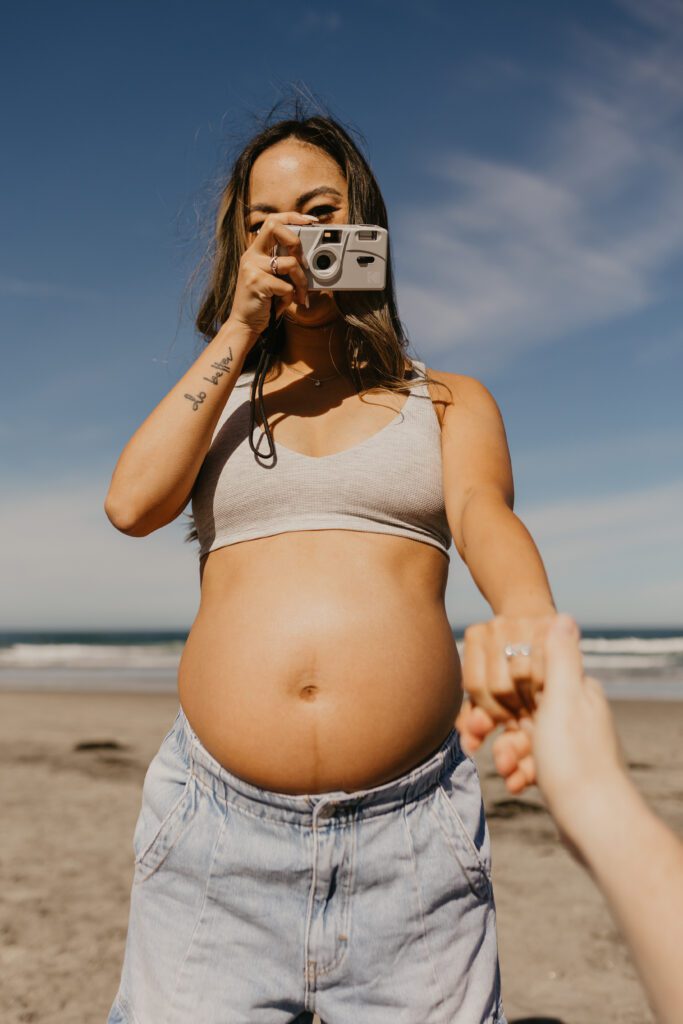 Artsy, Lifestyle Maternity Photos
